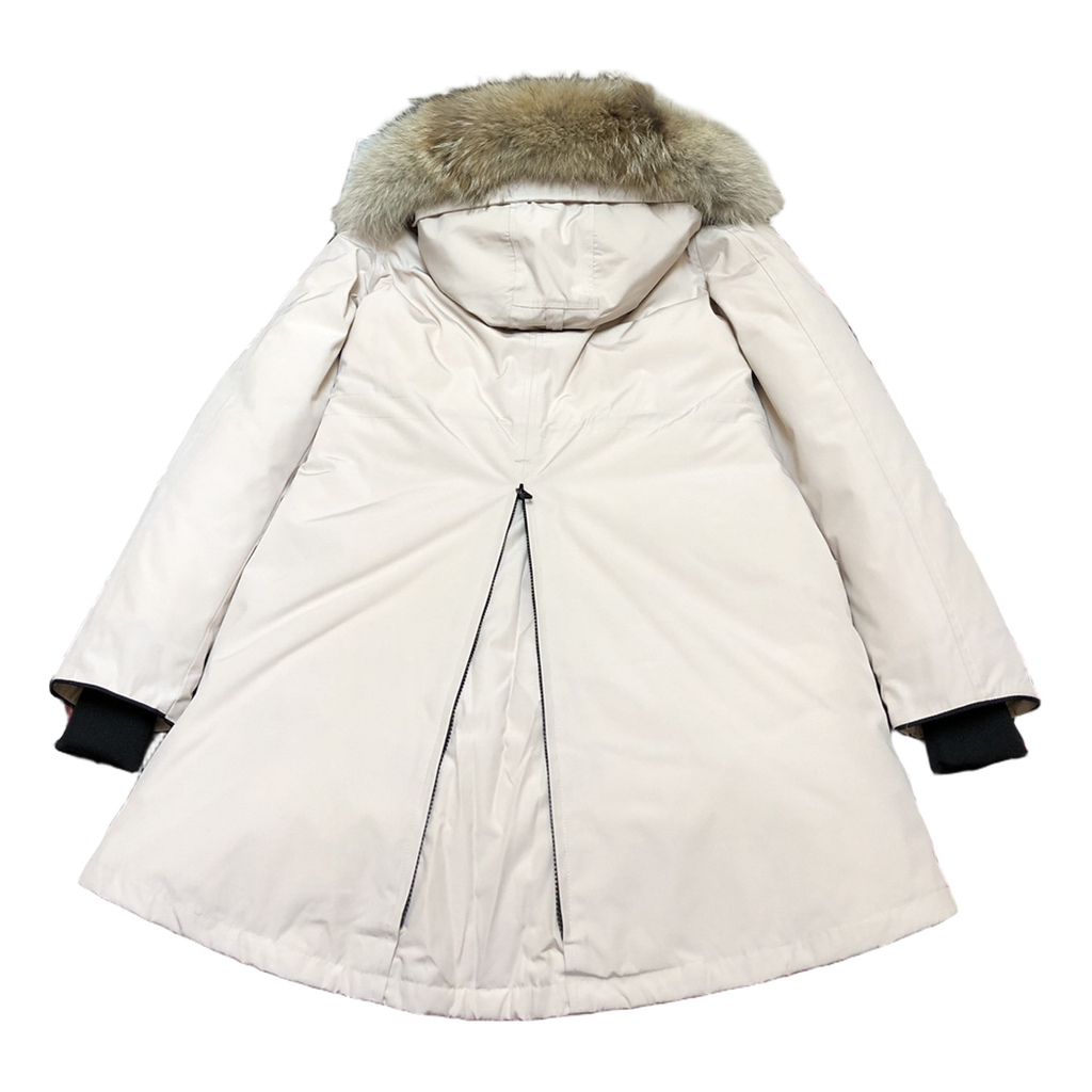 Canada Goose Women’s Rossclair Parka – Performance Meets Beauty