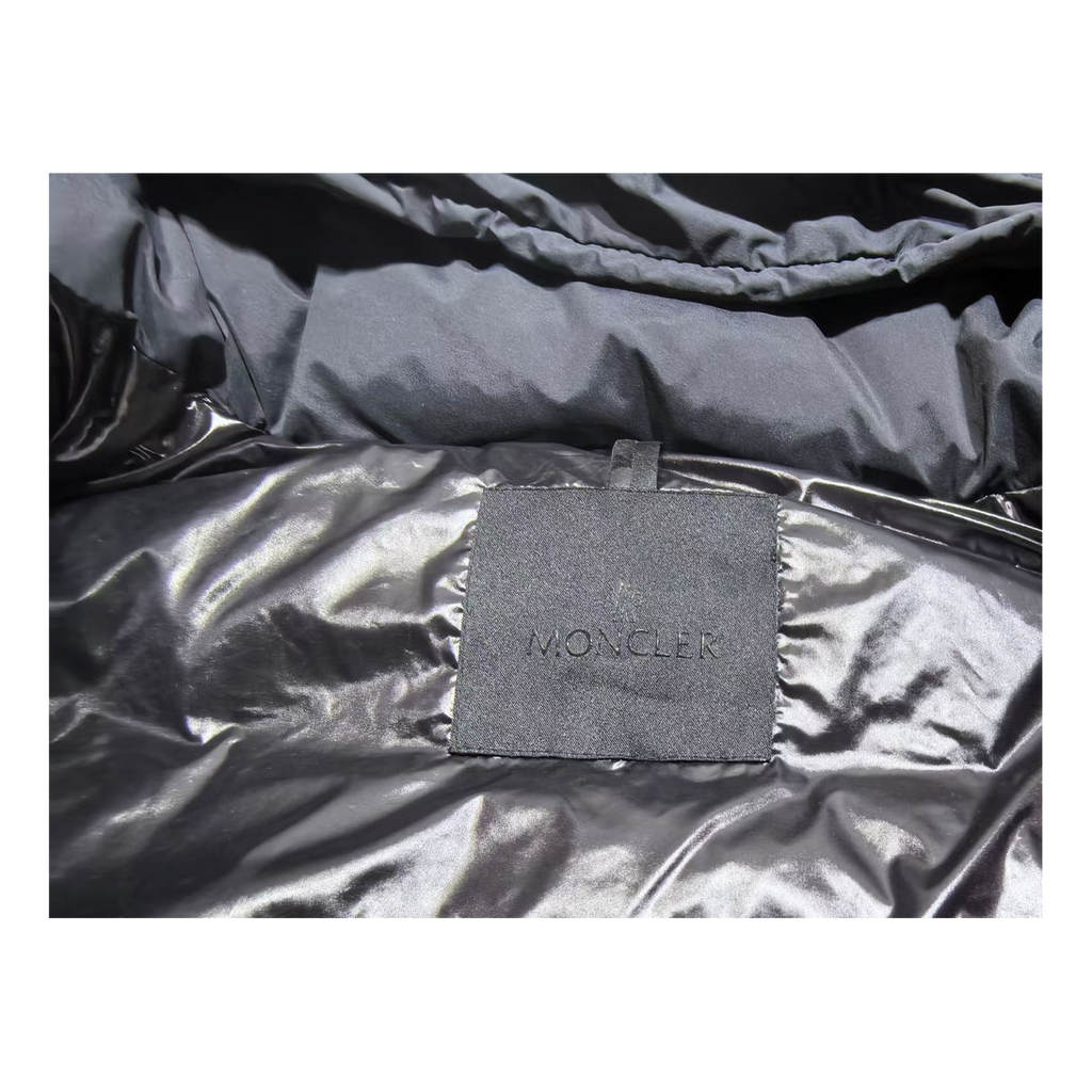 Moncler Madeira Hooded Puffer Jacket – Everyday Edition
