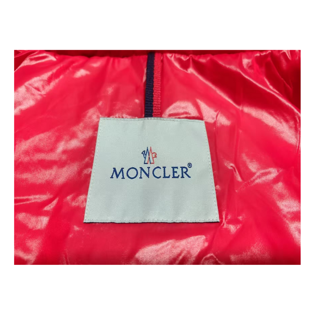 Moncler Maire Hooded Puffer Jacket – Maximum Coverage