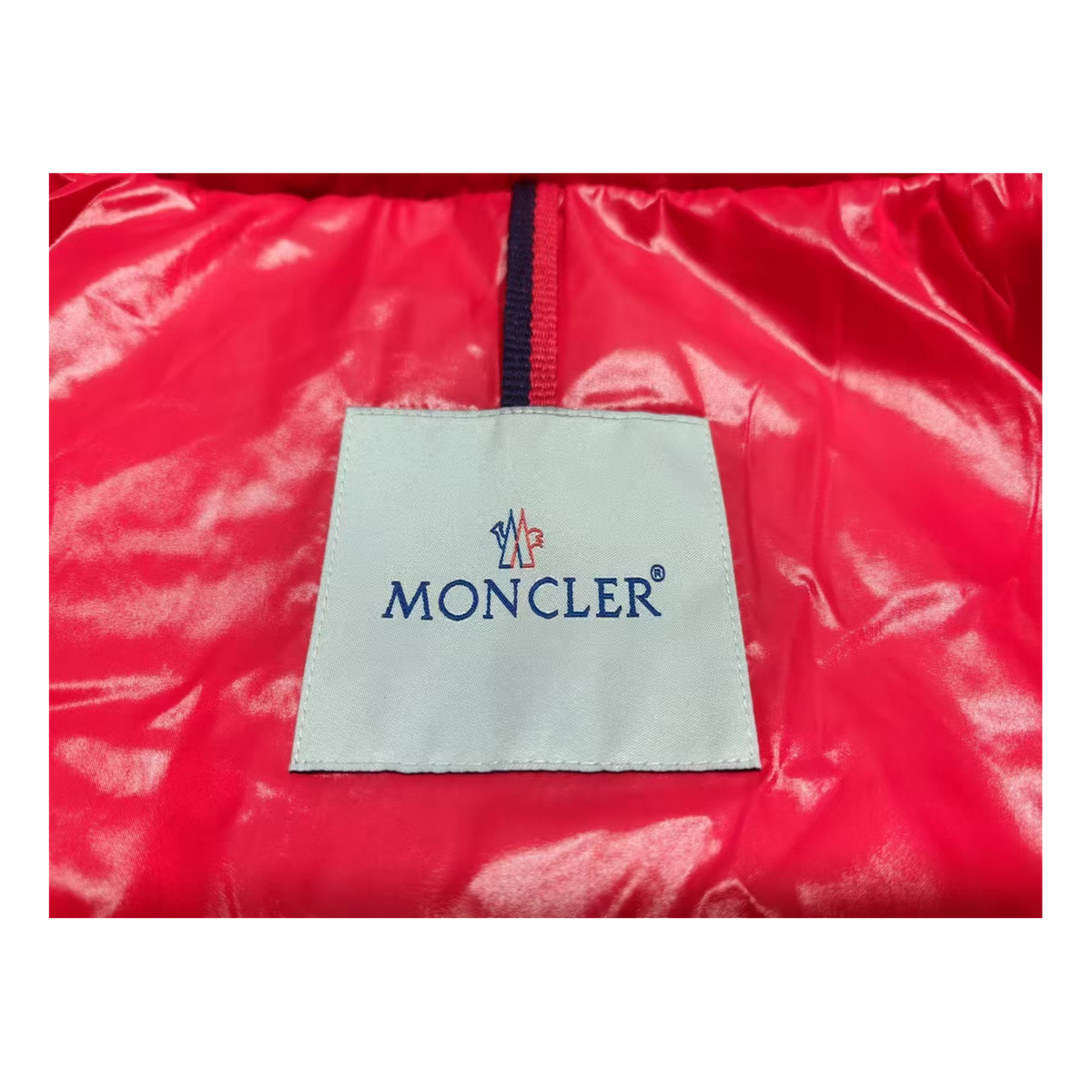 Moncler Maire Hooded Puffer Jacket – Maximum Coverage